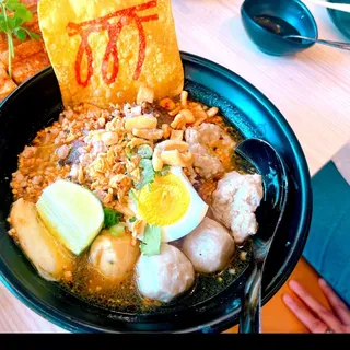 N6 Tom Yum Noodle Soup