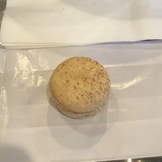 Cappuccino Macaron