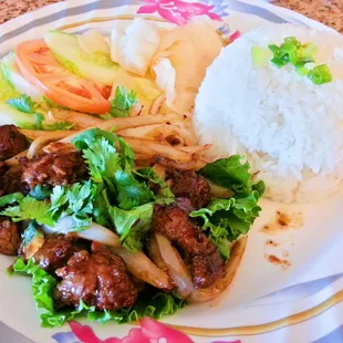 Com Bo Luc Lac or Rice with Beef Flank Steak  :)