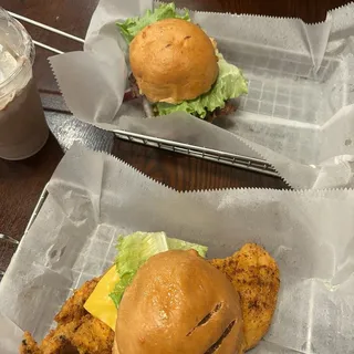 Deluxe Spicy Crispy Burger