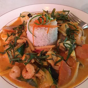 Seafood curry dish 5 stars!!! Always the best meals!!!