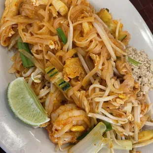 4. Spicy Pad Thai Chantaboon