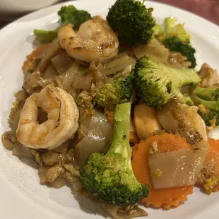 Pad See Ew w/ shrimp