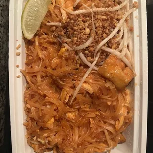 R1. Pad Thai