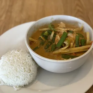 Red Curry with chicken and shrimp