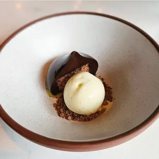 Date And Chocolate Cake