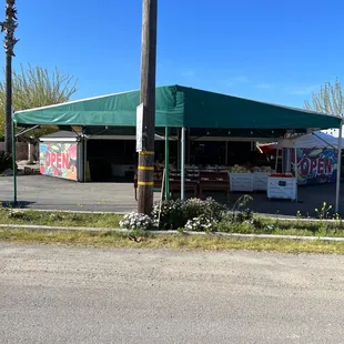a view of the outside of a store