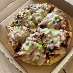 Tandoori chicken pizza