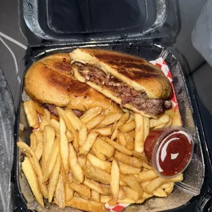 Tri-Tip sandwich + side (fries)