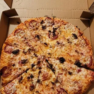 Meat Lovers Pizza (Large)