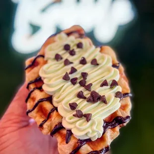 Mint chocolate croffle