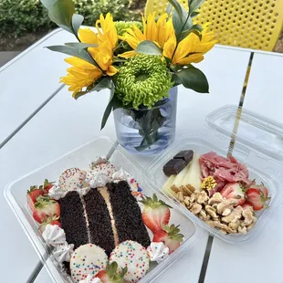 birthday box and mini @feisty.eats