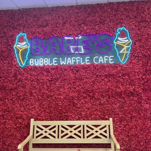 As you walk in this lively and great atmosphere wraps you in the most delicious smells of fresh waffles.