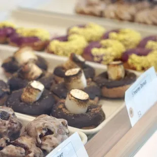 dough desserts, donuts, food