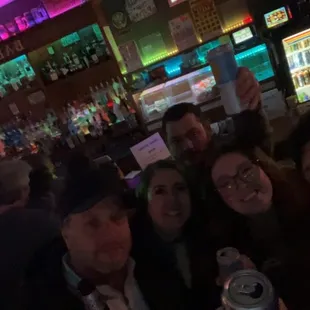 The huge bar with five new friends of the bar!