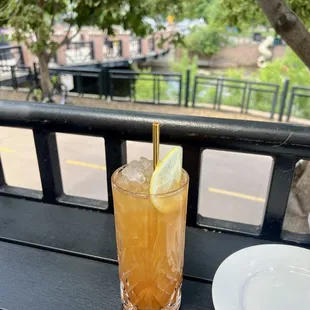 Iced Tea with Fresh Pressed Lemonade and Simple Syrup