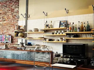 TeaLee's Teahouse & Bookstore