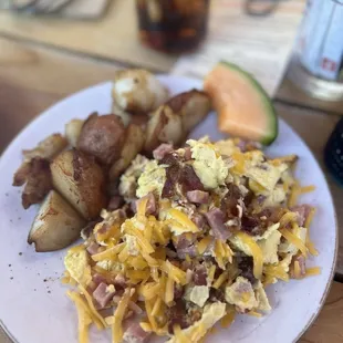 Egg scramble with ham and bacon