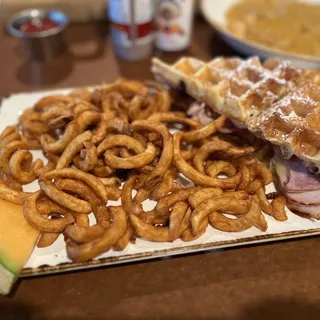 Waffle Monte Cristo
