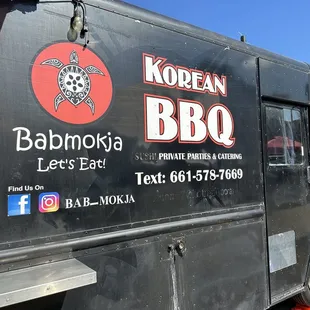 a black food truck