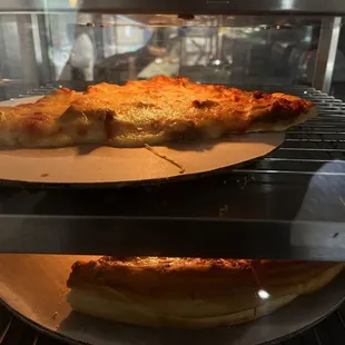 Pan Pizza Slice