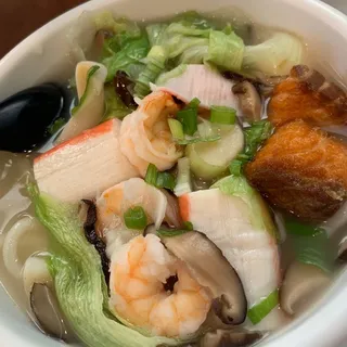 109. Seafood Udon Soup