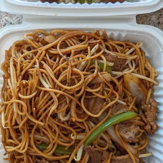 39. Black Pepper Beef Pan Fried Spaghetti