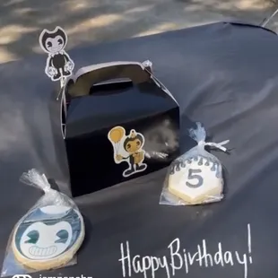 Bendy personalized cookies