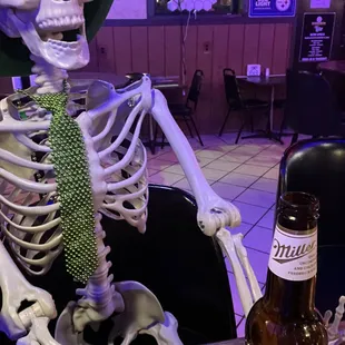 Fun Saturday night with Skully. He ordered a Miller Lite.