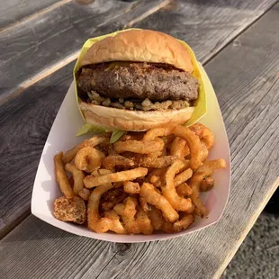 Bacon cheeseburger &amp; fries:  Food truck at The GOAT in CM (outstanding)