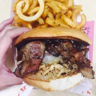 Come get in my belly, smokin' burger!