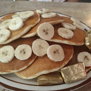 Banana in and on the pancakes. Lightweight loved 5 of 6, couldn&apos;t finish