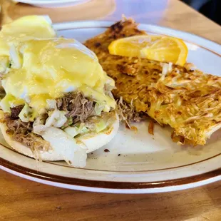 Kalua pork benedict