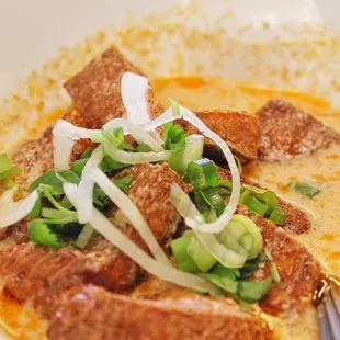 Vietnamese curry with tofu (vegetarian) with side of white rice