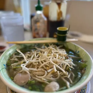 Pho.