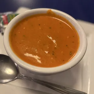 Roasted red pepper soup with Gouda