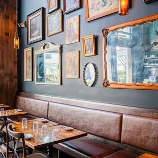 Indoor Lounge Seating