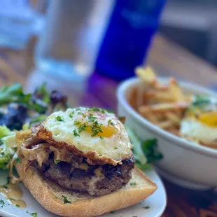 Bacari Burger, Bacari Fries