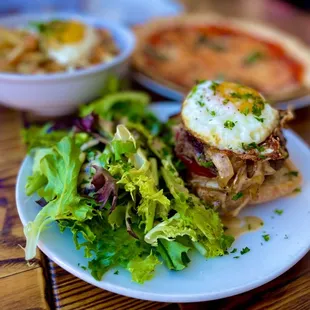 Bacari Burger, Bacari Fries, Margherita Pizza