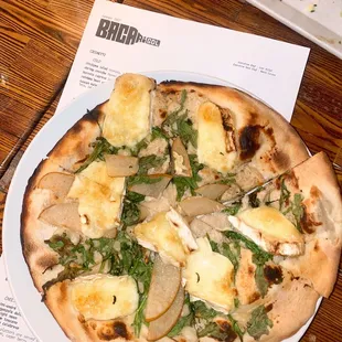 Asian Pear and Brie Pizza