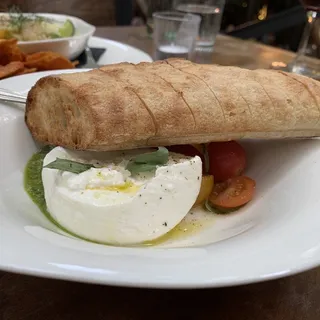 Burrata Caprese