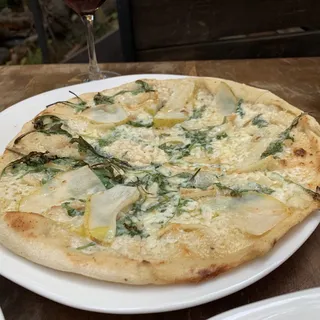 Asian Pear & Brie Pizza