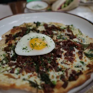 egg pizza