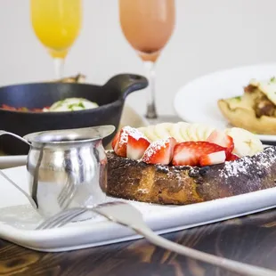 Bottomless Brunch - Mimosas, Bellinis, Sangrai, Bubbles, Beer, Wine