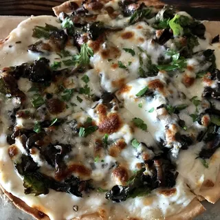 Smoked Mushroom Pizza