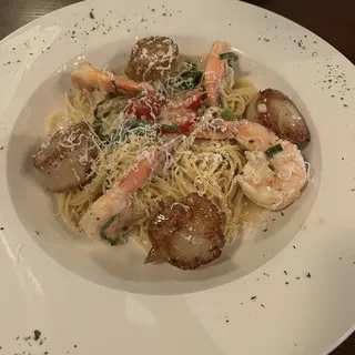 Shrimp & Diver Scallop Scampi