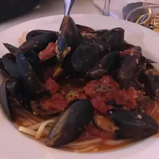 Linguini & Mussels