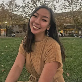 Iris P.