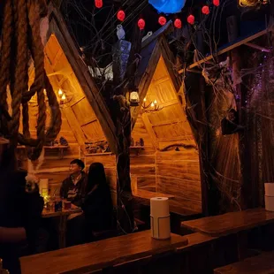 Speakeasy Halloween theme seating