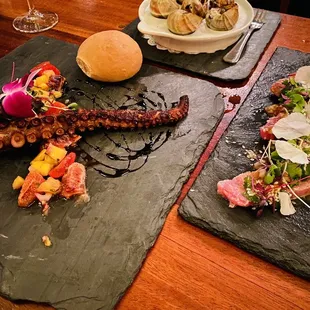 Octopus, Escargots au Beurre d'Ail Anisand Tuna Rings. Yummy